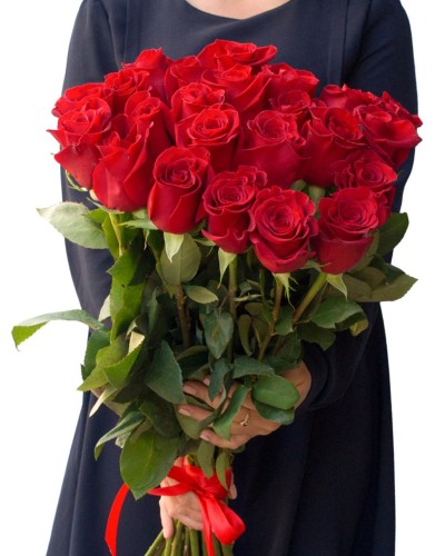 Букет из 19 красных роз 60 см купить с доставкой в Санкт-Петербурге