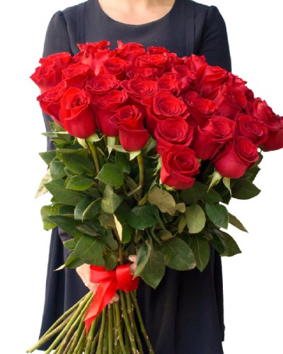 Букет из 29 красных роз 60 см купить с доставкой в Санкт-Петербурге