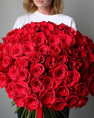 Букет из 101 красной роза 60см купить с доставкой в Санкт-Петербурге