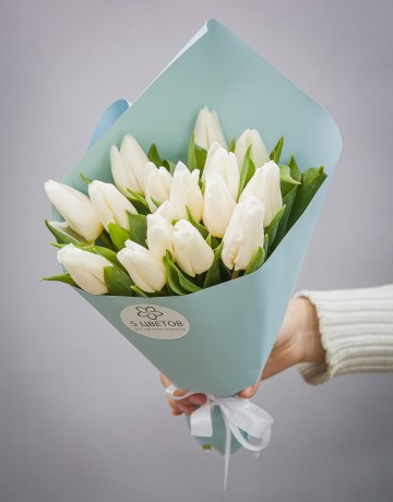 Букет 15 белых тюльпанов - Корпоративный