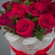 Букет 9 красных роз с фисташкой в шляпной коробке