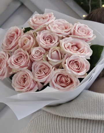 Букет из 15 розовых роз Россия 60 см