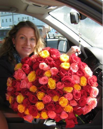 Букет 51 роза микс 60см купить с доставкой в Санкт-Петербурге