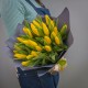 Букет 25 желтых тюльпанов - Корпоративный купить с доставкой в Санкт-Петербурге