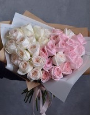 Букет из 35 пионовидных роз White O'Hara и Pink O'Hara