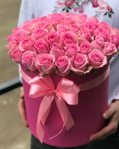 Букет 51 розовая роза в коробке купить с доставкой в Санкт-Петербурге
