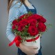 Букет 15 красных роз в шляпной коробке купить с доставкой в Санкт-Петербурге