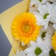 Букет из хризантема и желтых гербер купить с доставкой в Санкт-Петербурге